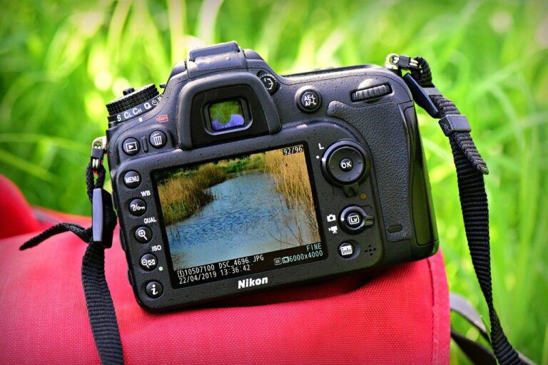 Spiegelreflexkamera kaufen z.B. eine Nikon DSLR