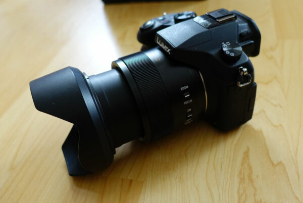 Panasonic LUMIX DMC-FZ1000 Premium-Bridgekamera Superzoom-Kamera