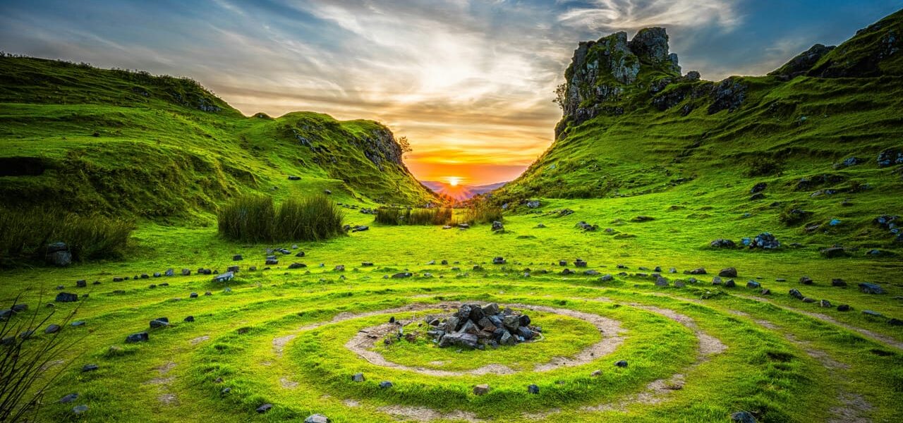 Landschaftsfoto bei Sonnenuntergang, optimiert im RAW-Format für höchste Bildqualität.