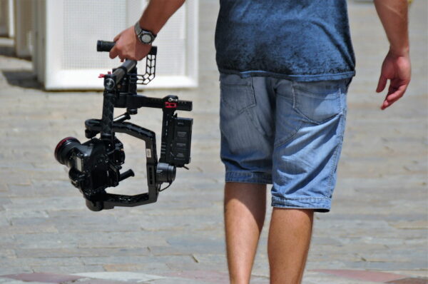 Systemkamera auf Gimbal zum Filmen