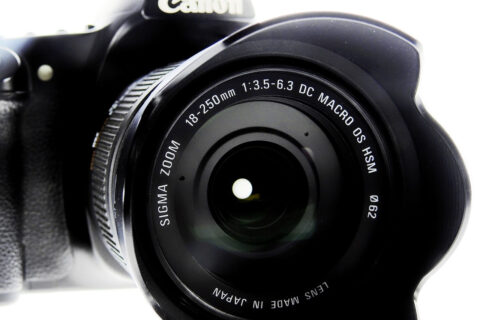 Sigma Zoomobjektiv 18-250 mm an Canon Spiegelreflexkamera