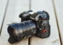Digitale Systemkamera Panasonic Lumix G9 mit Objektiv – Beispiel für hochwertige Fotoausrüstung