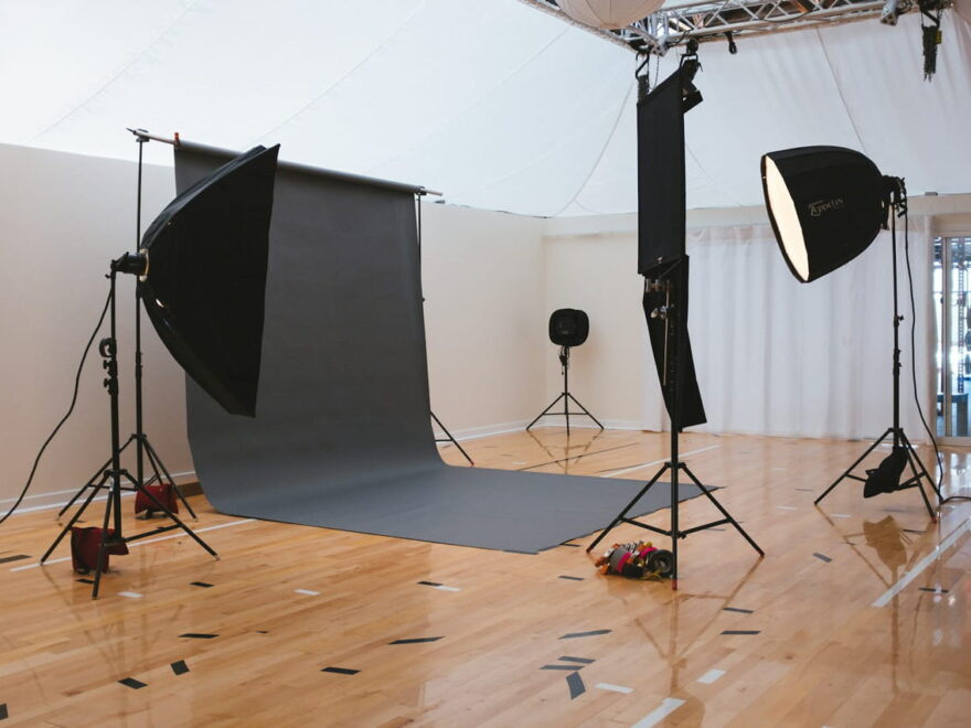 Fotostudio-Sets: Die Must-haves für professionelle Fotografie