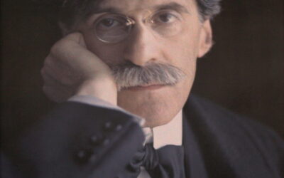 Selbstporträt von Alfred Stieglitz aus dem Jahr 1907 – frühe Farbfotografie im Autochrom-Verfahren