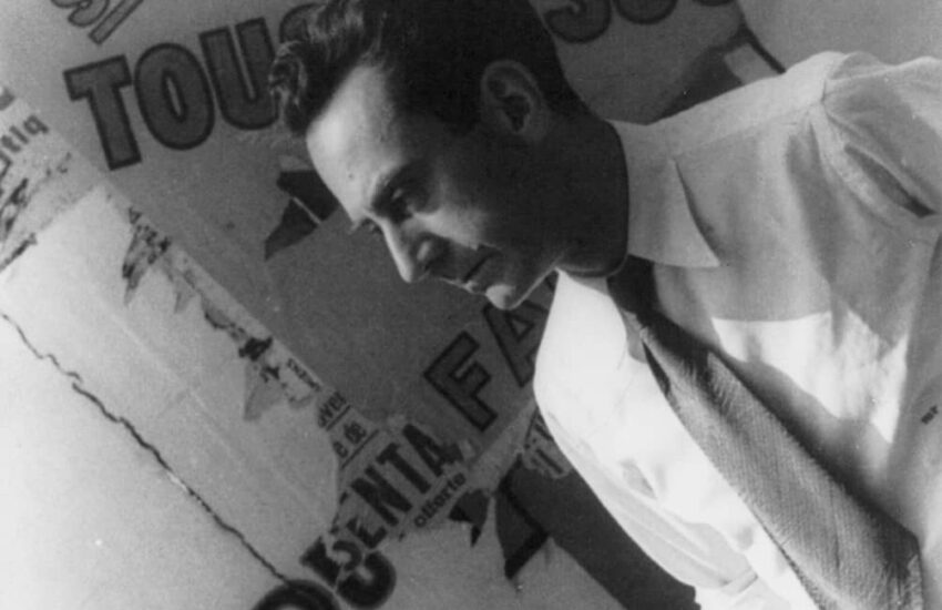 Man Ray in Paris im Jahr 1934 – frühes Porträt des surrealistischen Fotografen und Künstlers